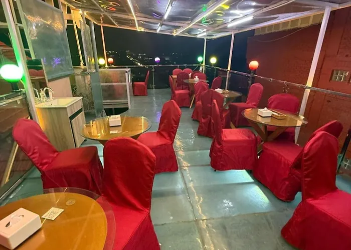 Apa Ammaa Lodge, Restaurant, And