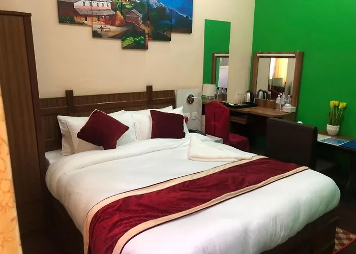 Apa Ammaa Lodge, Restaurant, And Hotel