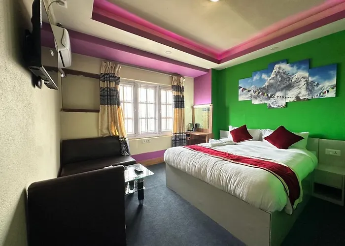 Hotel Apa Ammaa Lodge, Restaurant, And Katmandu