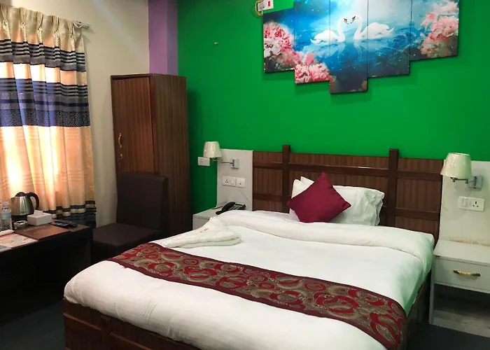 Hotel Apa Ammaa Lodge, Restaurant, And Katmandu